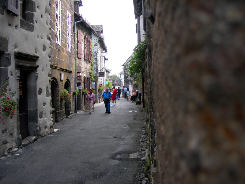 la cite de Salers dans le cantal